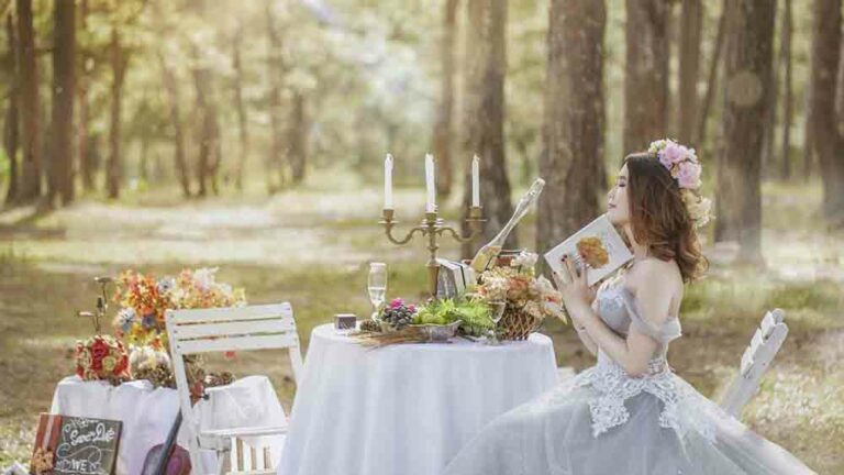 Lire la suite à propos de l’article Une animation de mariage originale pour vos invités : le jeu des doubles